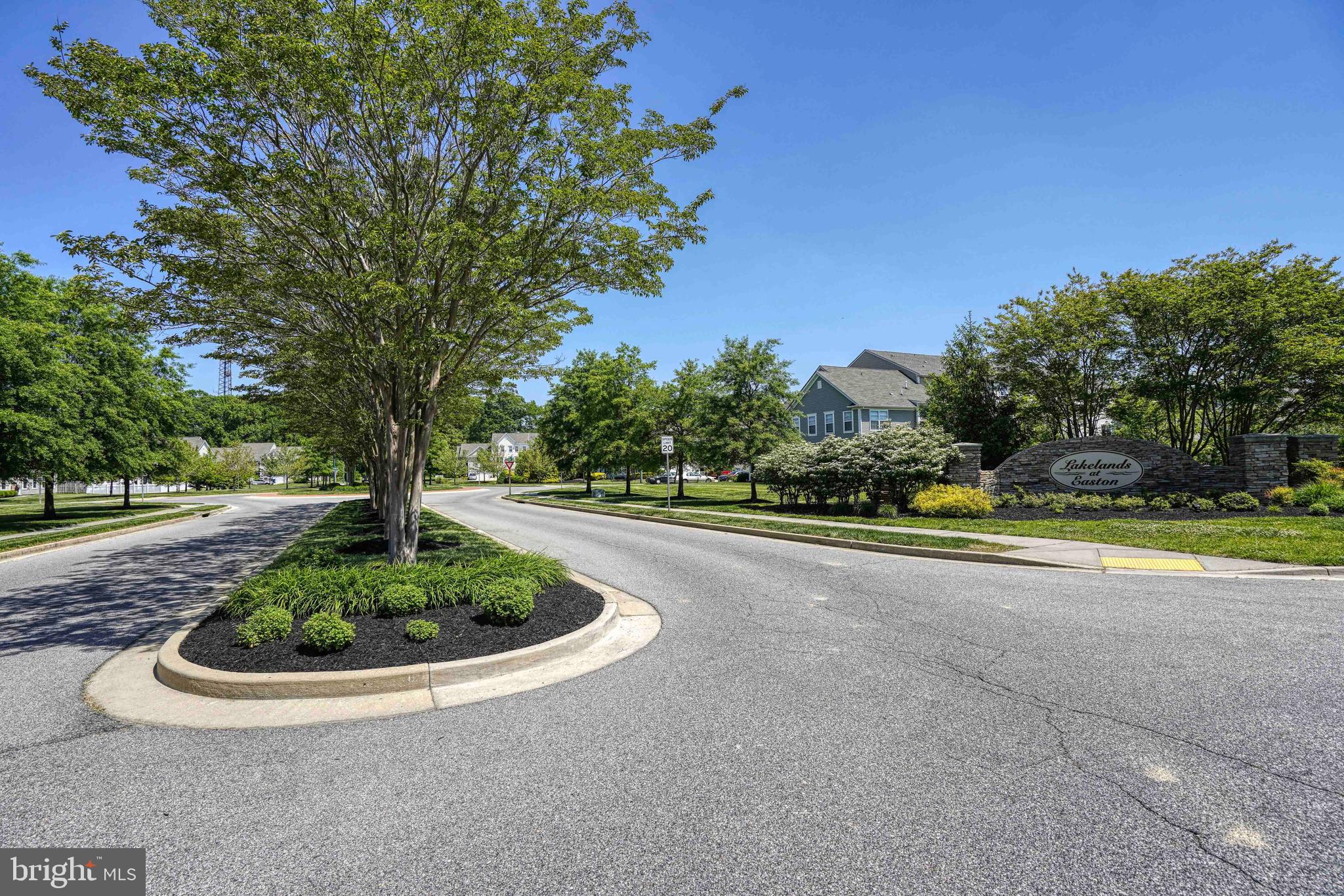 LAKELANDS AT EASTON - Residential