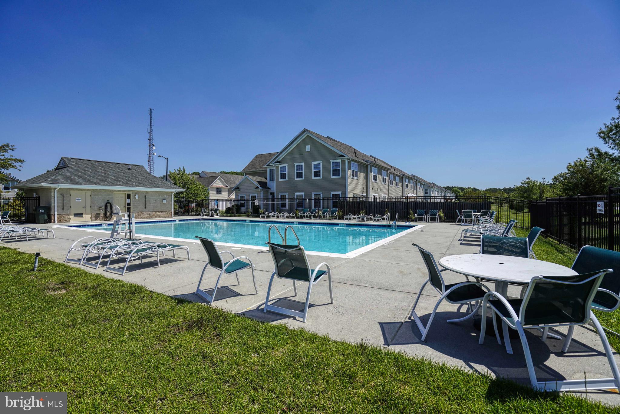 LAKELANDS AT EASTON - Residential