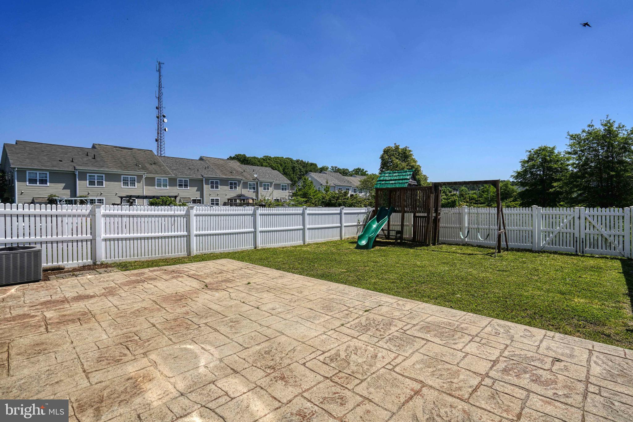 LAKELANDS AT EASTON - Residential