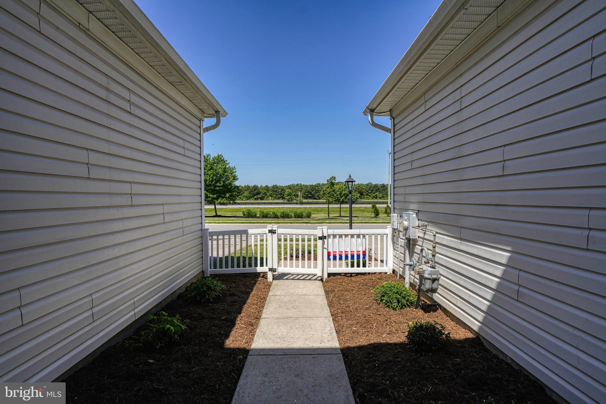 LAKELANDS AT EASTON - Residential