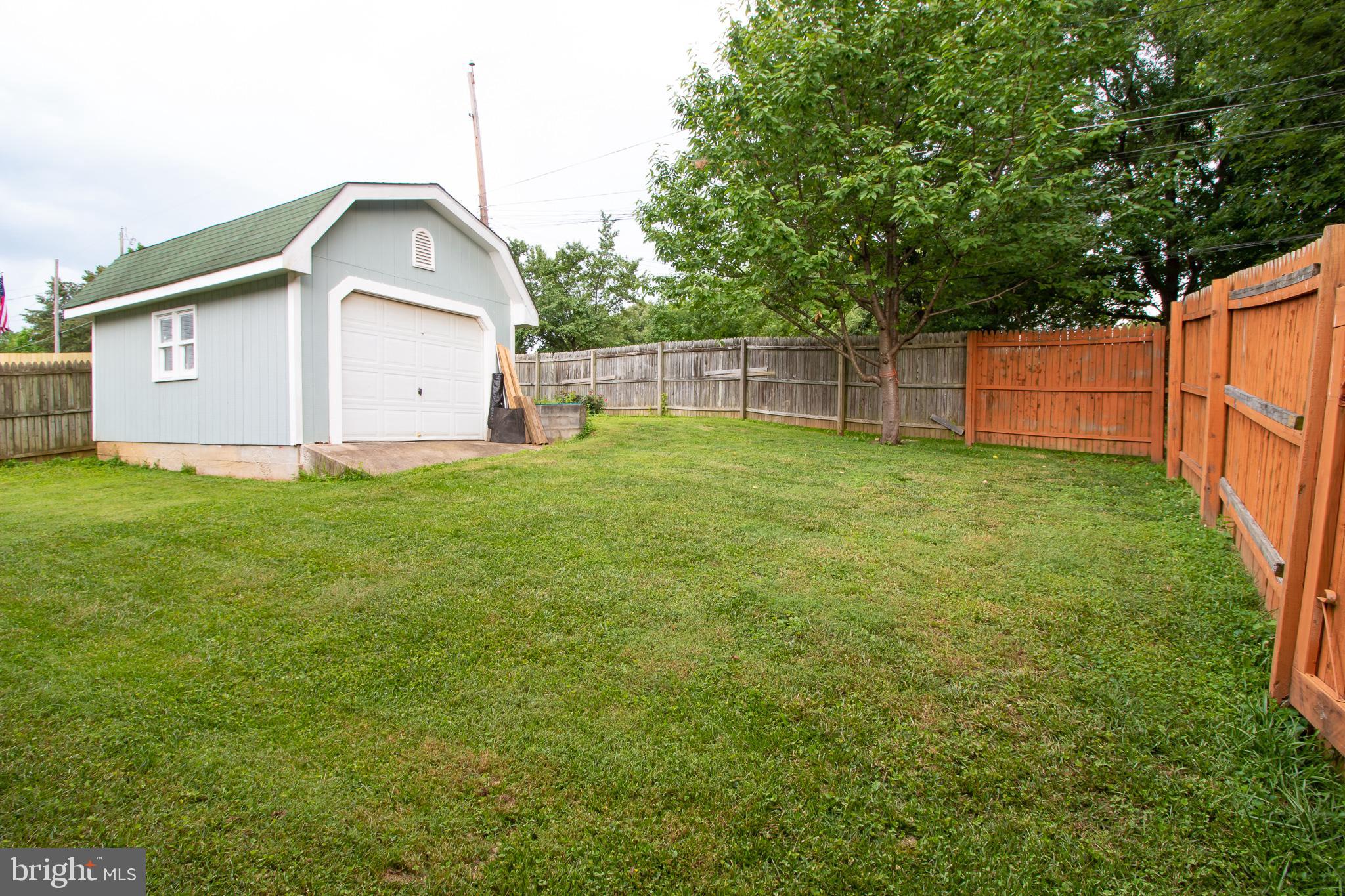 SUNNY VIEW - Residential Lease