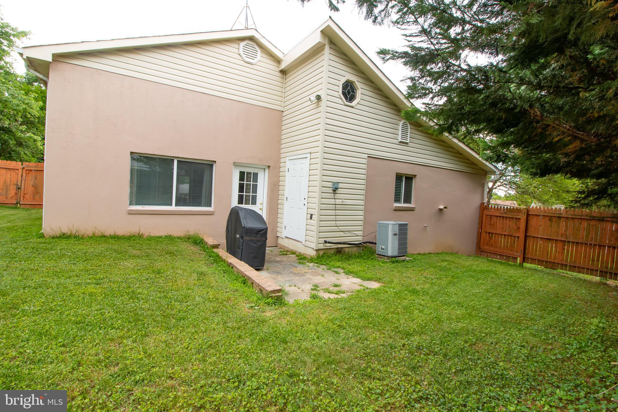 SUNNY VIEW - Residential Lease