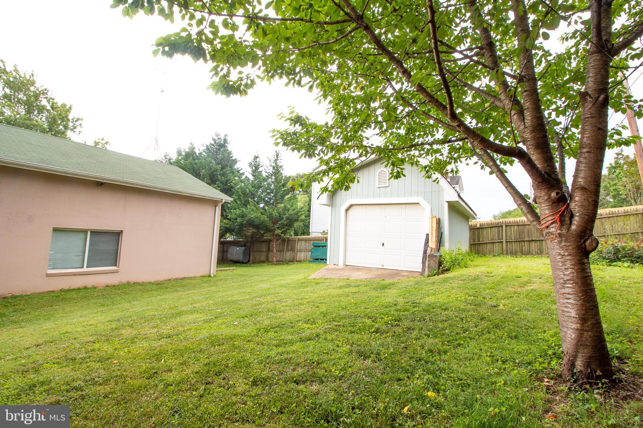 SUNNY VIEW - Residential Lease