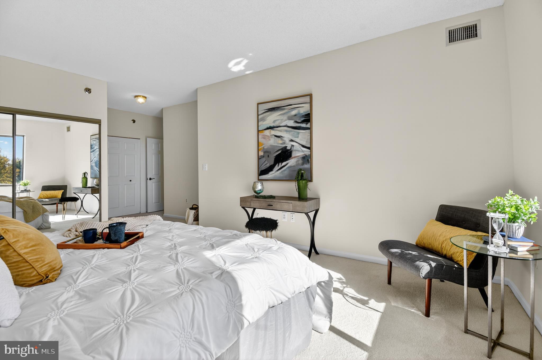 TURNBERRY COURTS AT LEIS - Residential