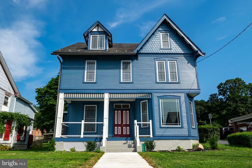 REDUCED!!
AN INCREDIBLE OPPORTUNITY TO OWN A PIECE OF HISTORY! THE TOWN'S ELITE DOCTOR ARTHUR ONCE CALLED THIS HOME AND NOW YOU CAN, TOO! A MASSIVE AND GORGEOUS VICTORIAN BEING BROUGHT BACK TO IT'S SPLENDOR WITH A MAJOR, ALMOST 3.5 YEAR RESTORATION!!! GORGEOUS HISTORIC CRAFTSMANSHIP THROUGHOUT !
 FINAL TOUCHES BEING MADE AS YOU READ THIS LISTING!
 ALL NEW ELECTRIC, PLUMBING, HVAC, FLOORING, WINDOWS, BATHROOMS, KITCHEN, BASEMENT CONCRETE FLOOR, STRUCTURAL FRAMING, FRONT PORCH DECKING AND SO MUCH, MUCH MORE!! WAY TOO MUCH TO COVER IT ALL!
 A MAIN LEVEL BEDROOM/DEN ATTACHED TO A MAIN LEVEL, "JACK AND JILL" FULL BATHROOM!
 IMAGINE SIPPING COFFEE AND WATCHING TRAFFIC FROM THIS GORGEOUS, HISTORIC FRONT PORCH! THE BACK YARD IS BEGGING FOR A NICE VEGETABLE GARDEN WITH GREAT SUNSHINE ACCESS RIGHT OFF THE HUGE KITCHEN DECK!
 AND PLENTY OF OFF STREET PARKING IN THE BACK YARD, AS WELL!!
 CALL TO SCHEDULE YOUR SHOWING TODAY!!