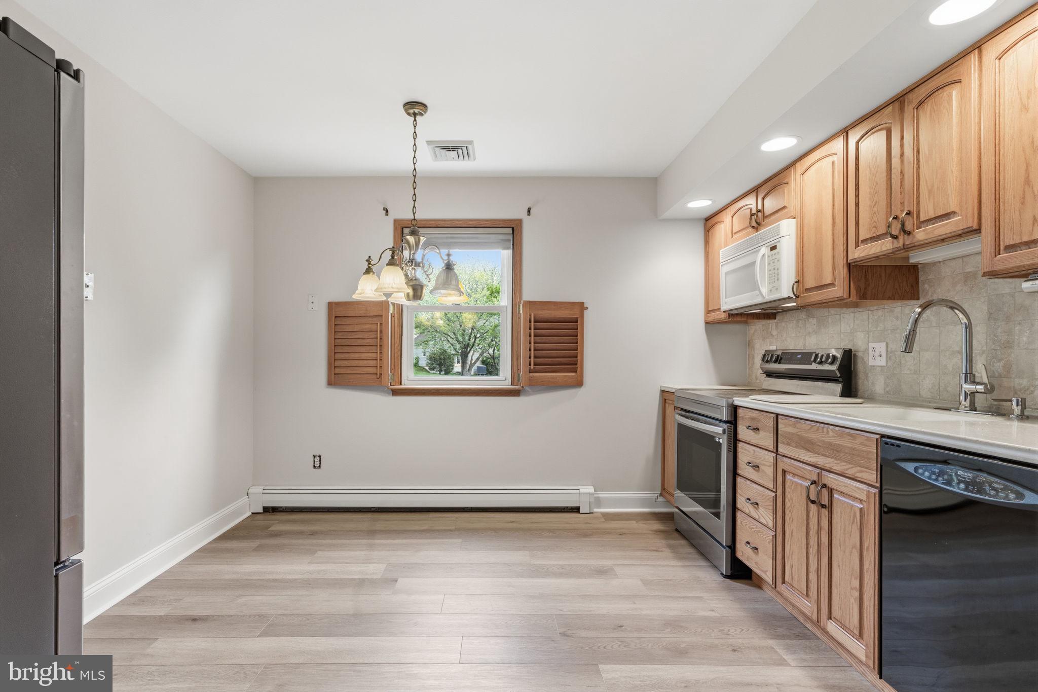 PALOMINO GLEN - Residential