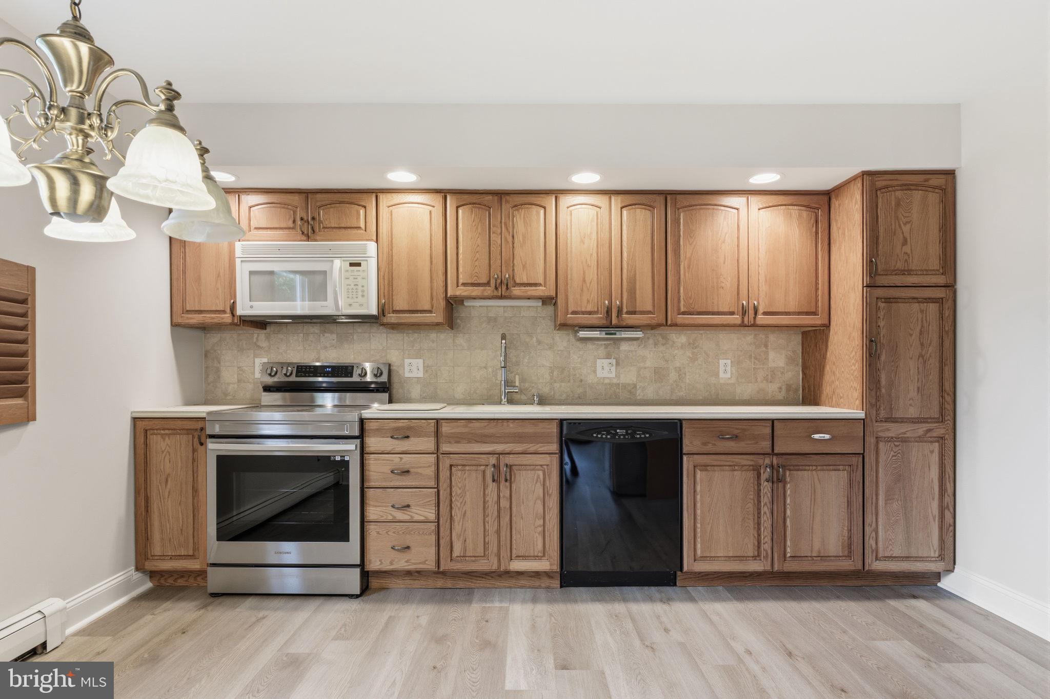 PALOMINO GLEN - Residential