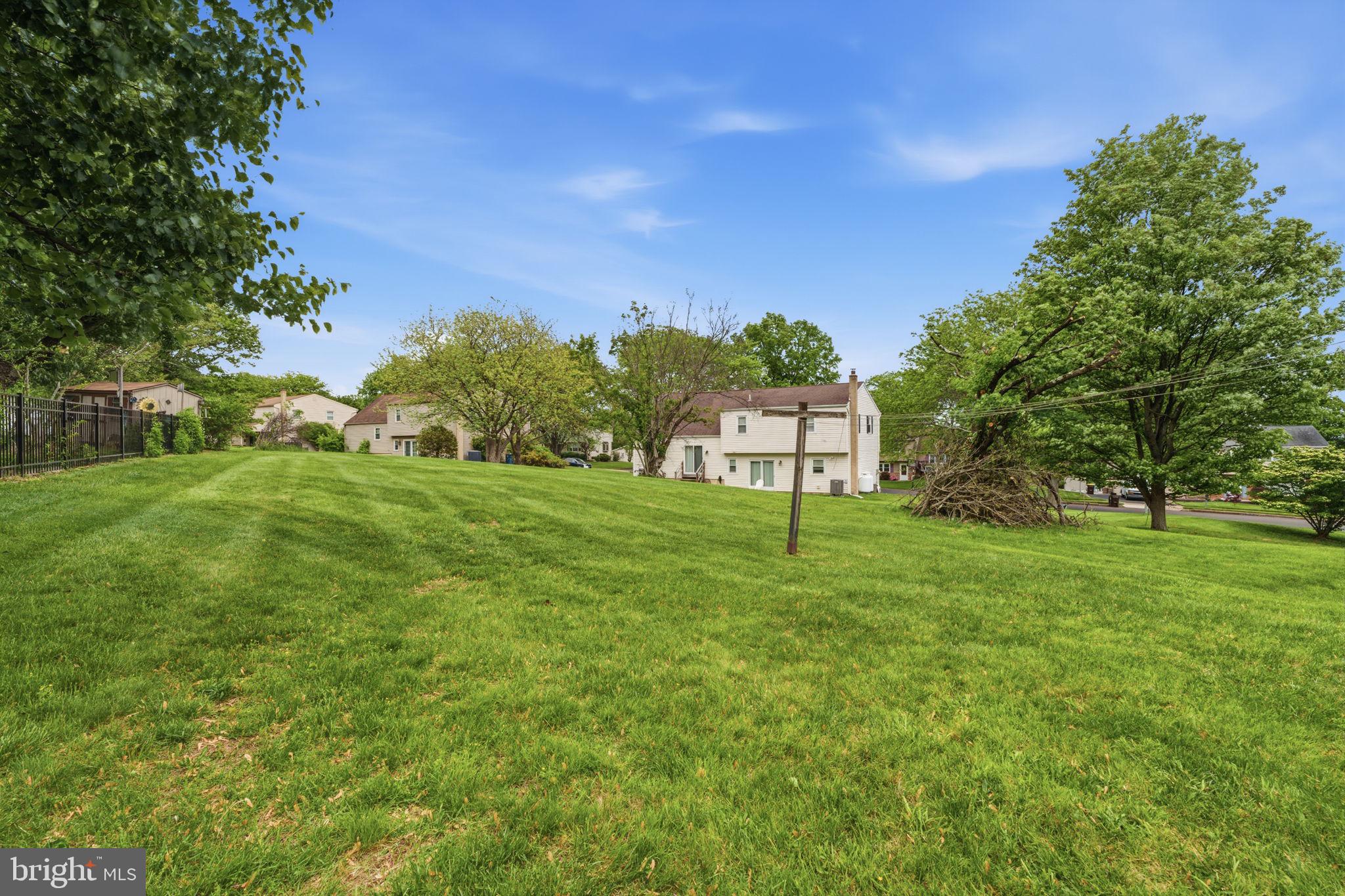 PALOMINO GLEN - Residential