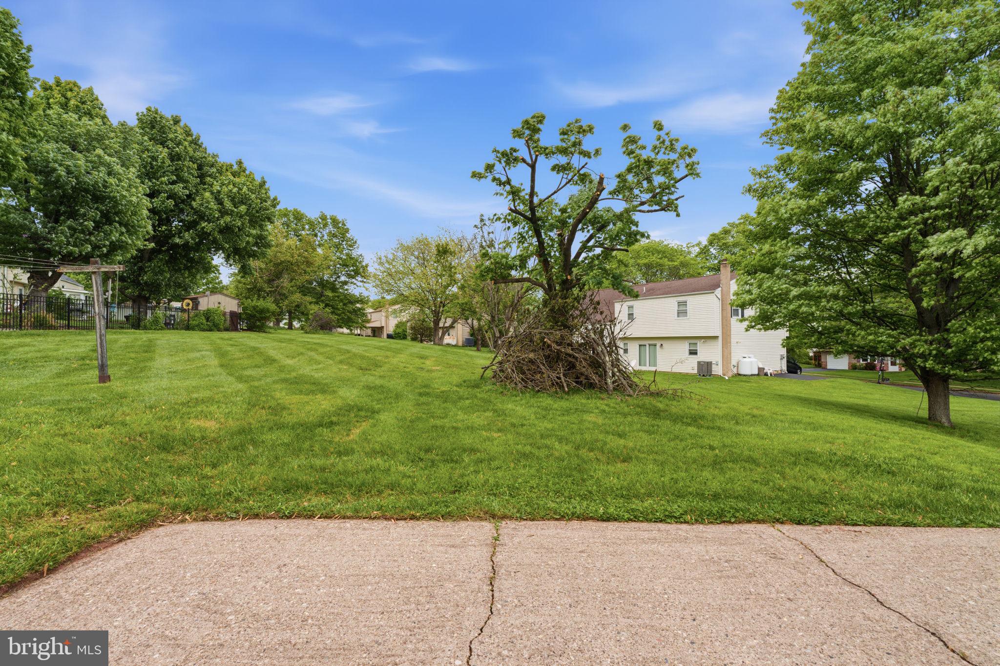 PALOMINO GLEN - Residential