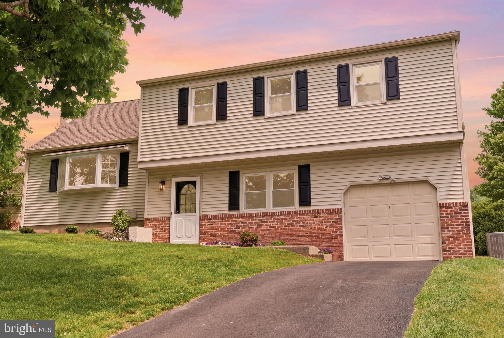 PALOMINO GLEN - Residential