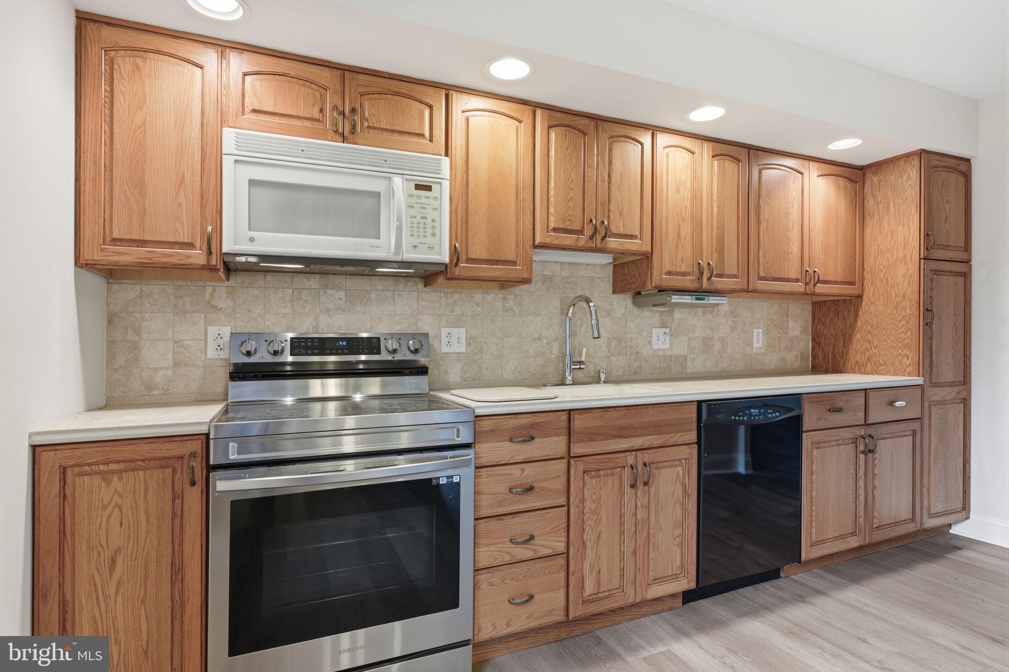 PALOMINO GLEN - Residential