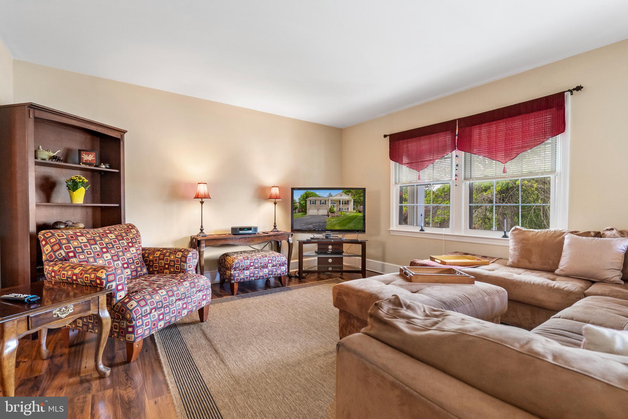 COLONIAL PARK - Residential