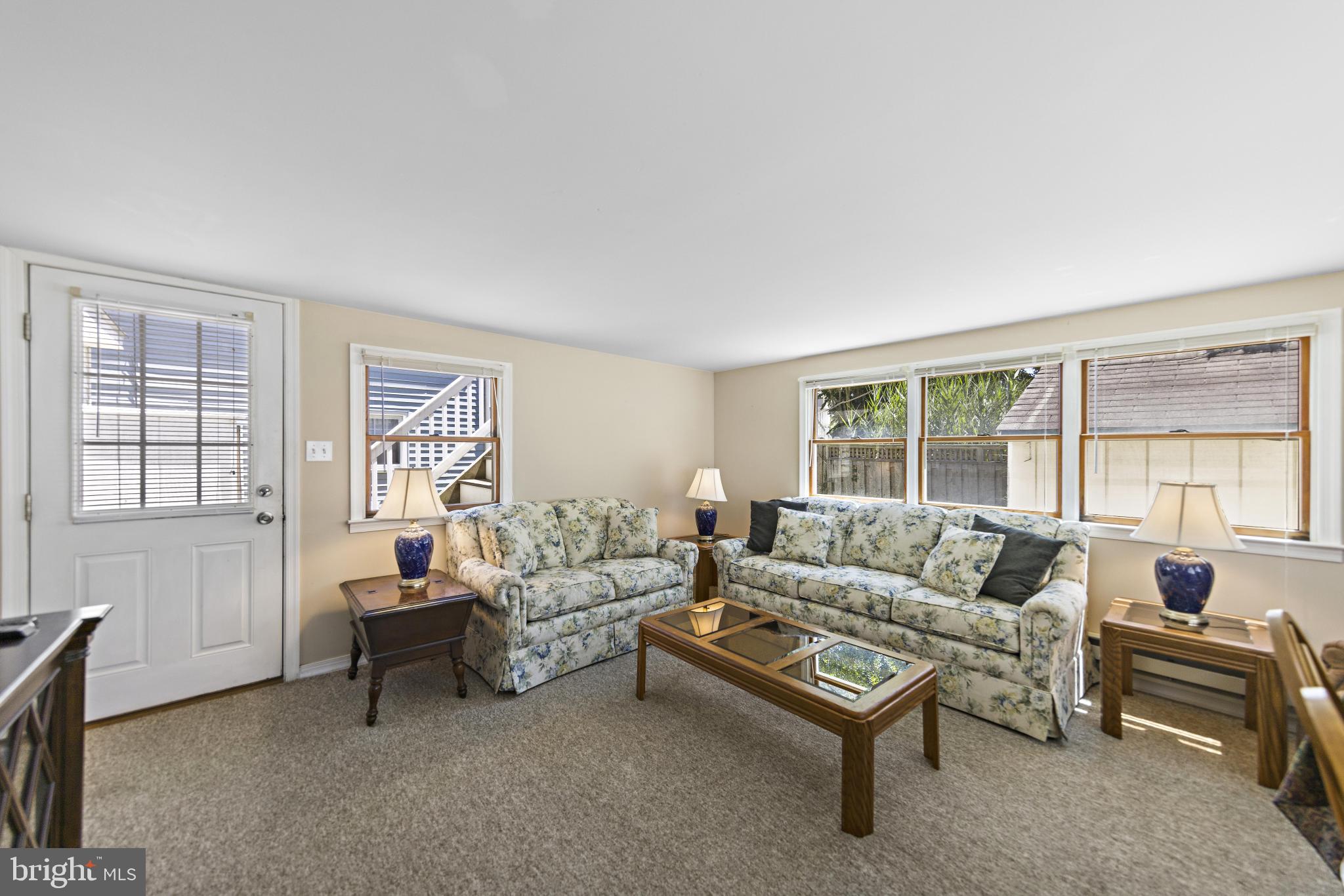 114 W DELAWARE AVENUE