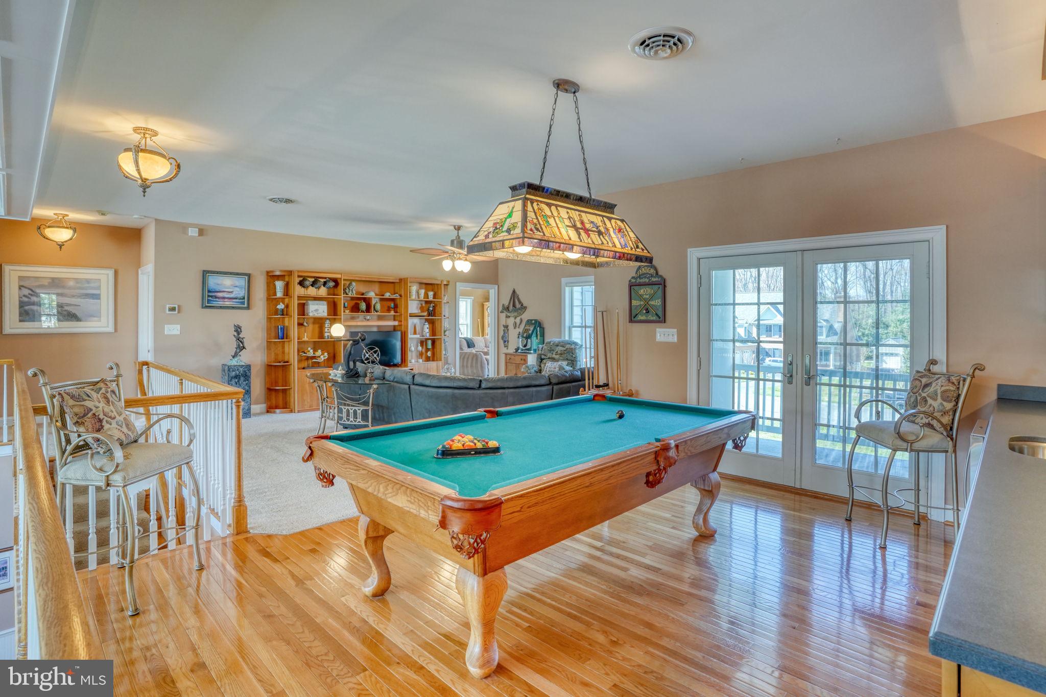 WOLFE POINTE - Residential