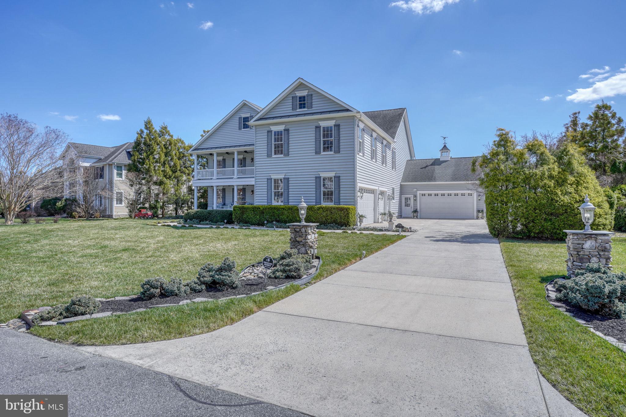 WOLFE POINTE - Residential