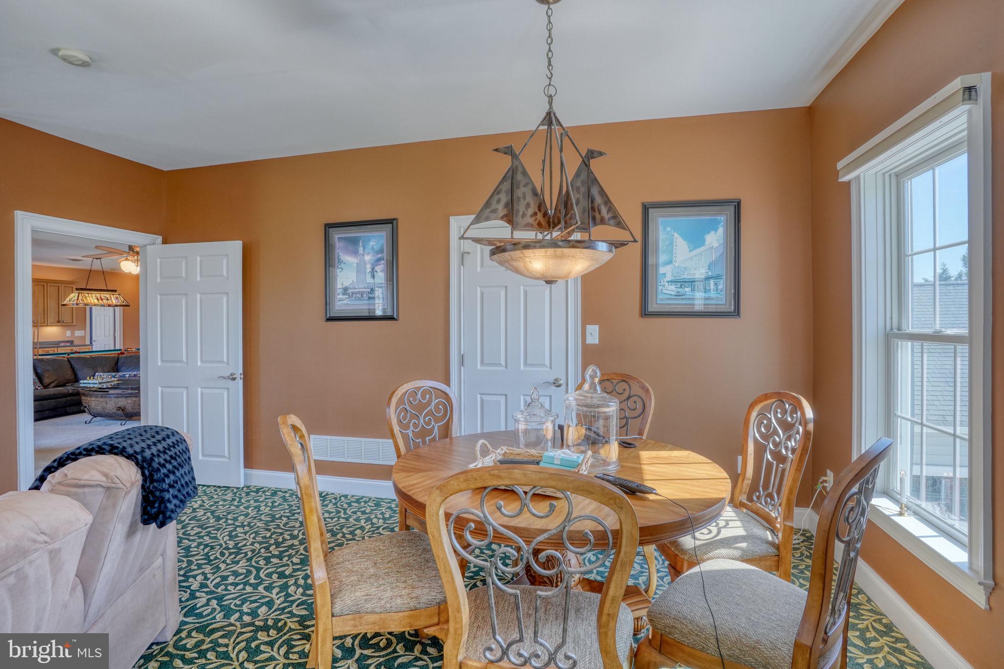 WOLFE POINTE - Residential