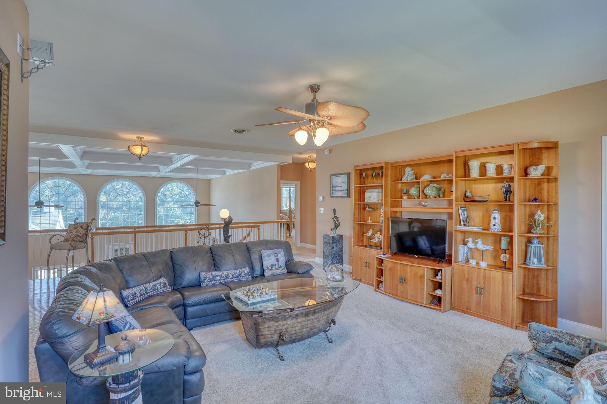 WOLFE POINTE - Residential