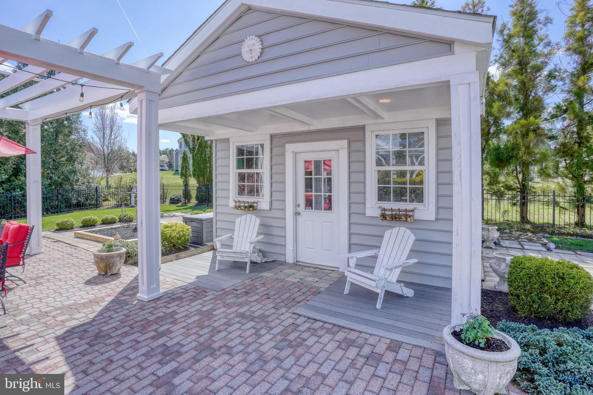 WOLFE POINTE - Residential