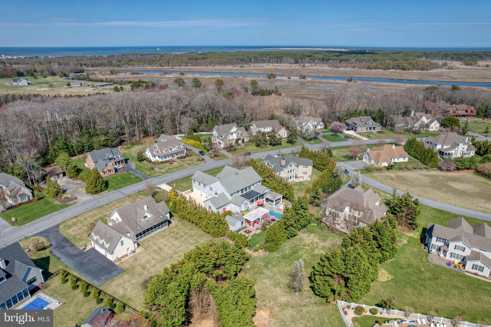 WOLFE POINTE - Residential