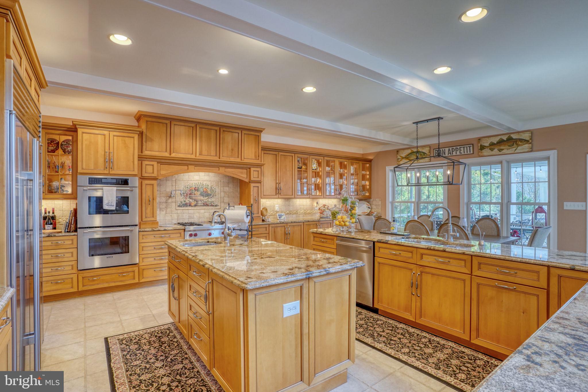 WOLFE POINTE - Residential