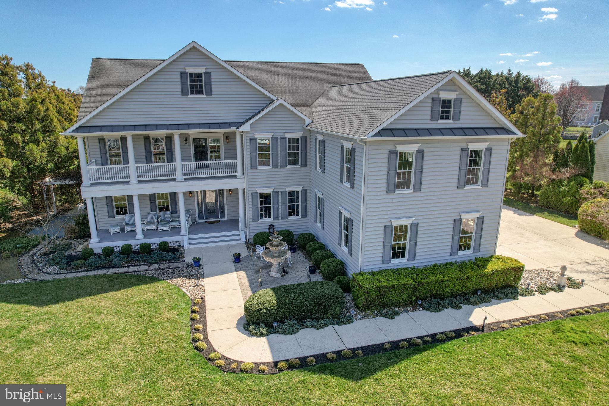 WOLFE POINTE - Residential