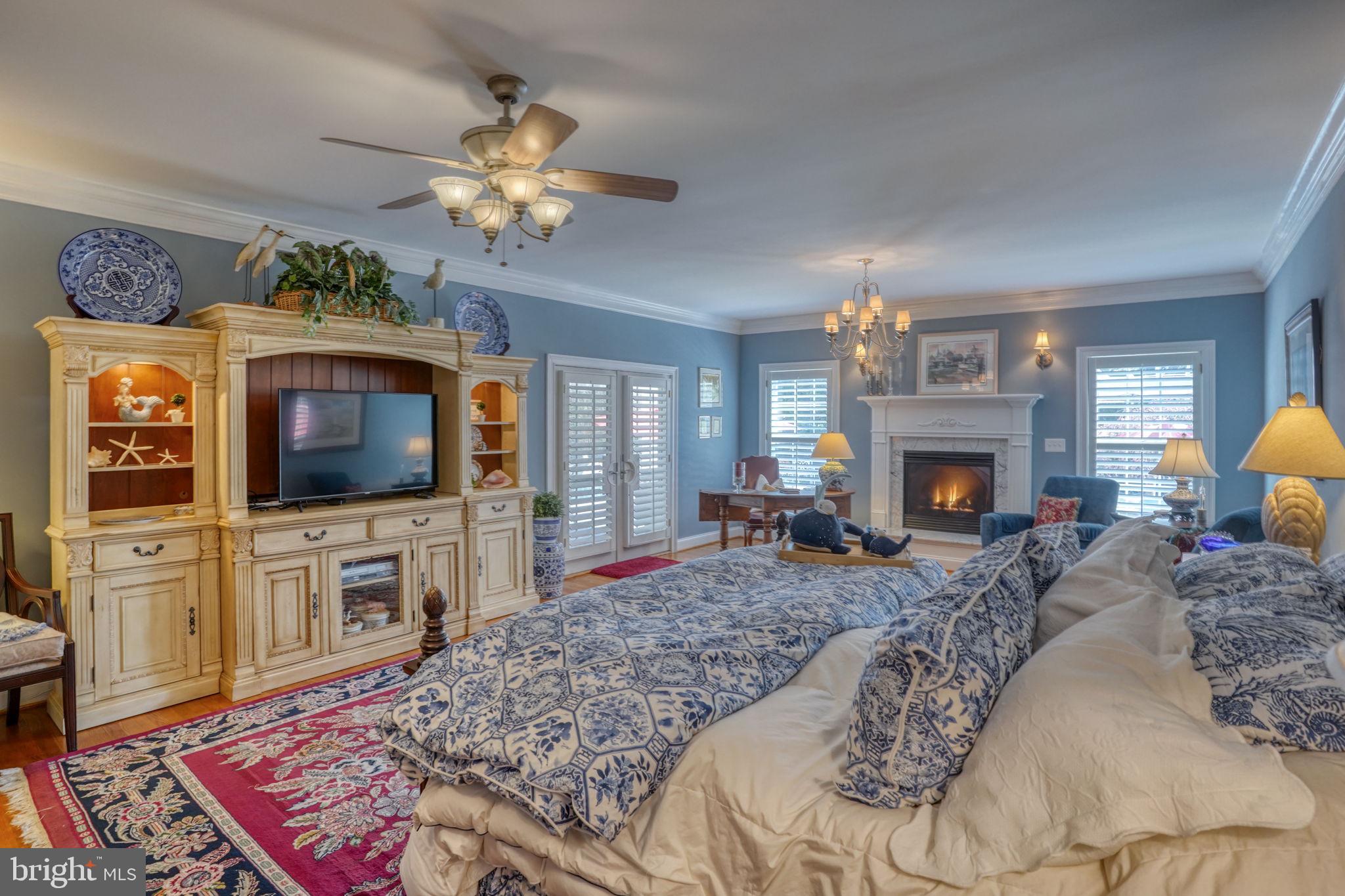 WOLFE POINTE - Residential