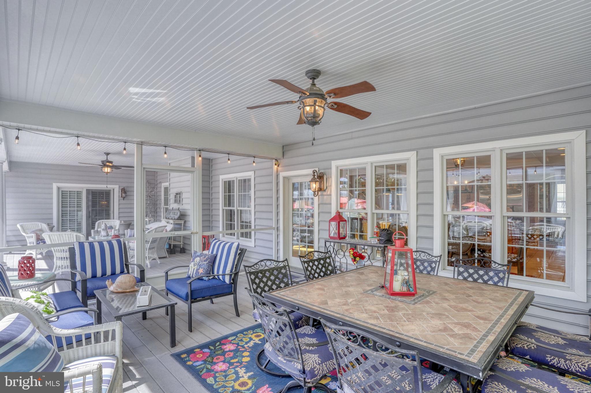 WOLFE POINTE - Residential