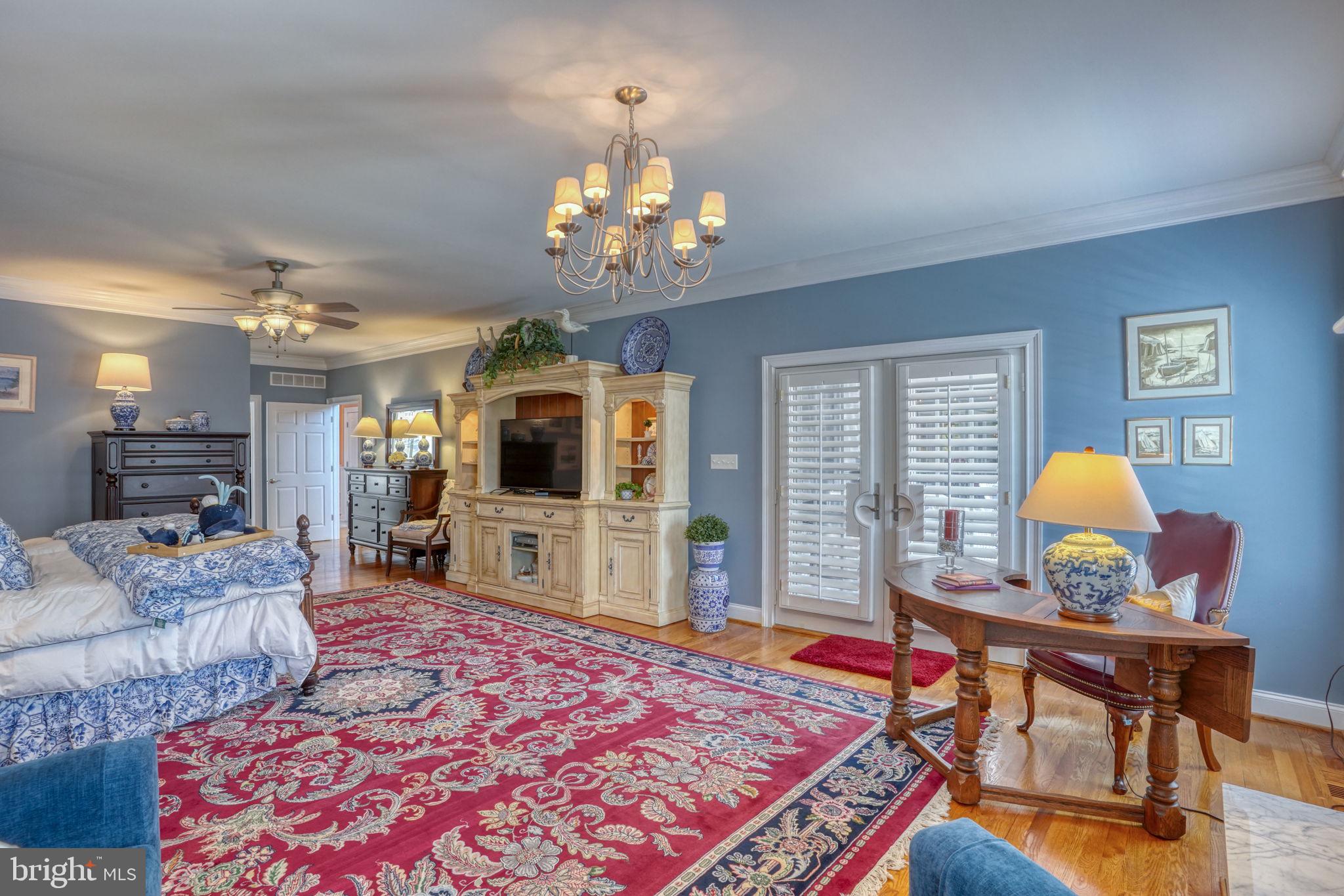 WOLFE POINTE - Residential