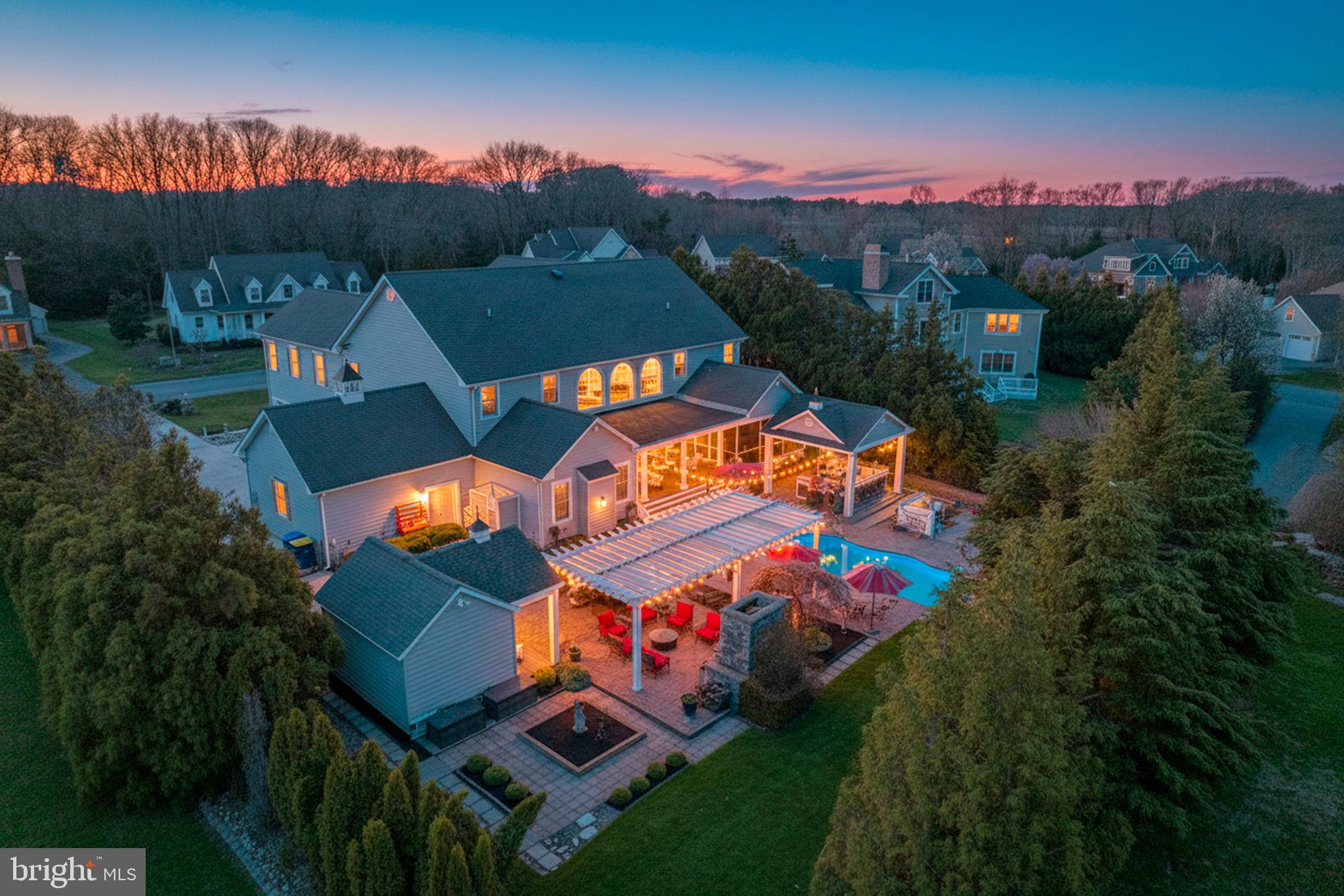 WOLFE POINTE - Residential