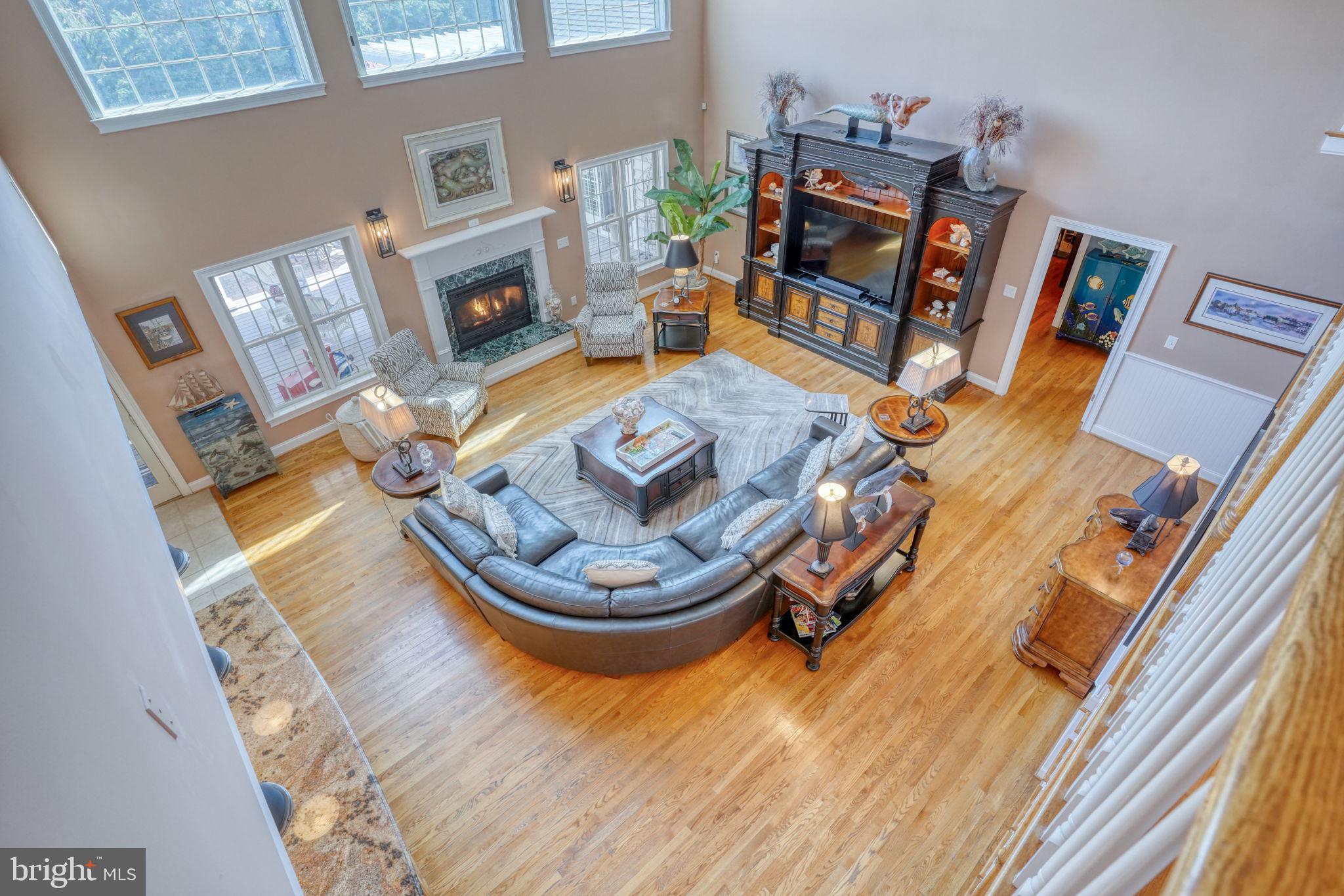 WOLFE POINTE - Residential