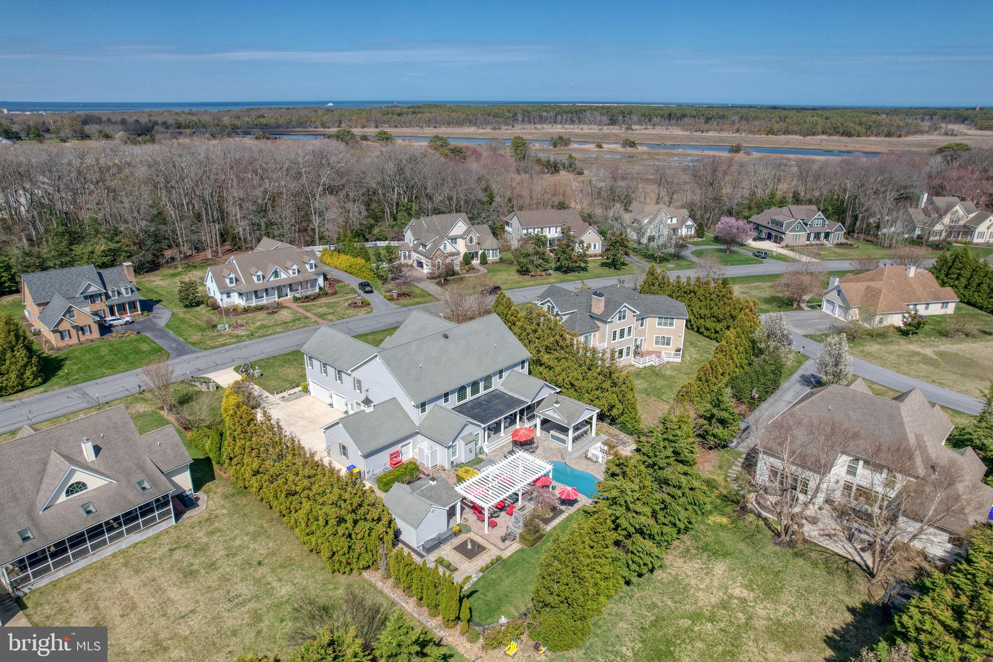 WOLFE POINTE - Residential