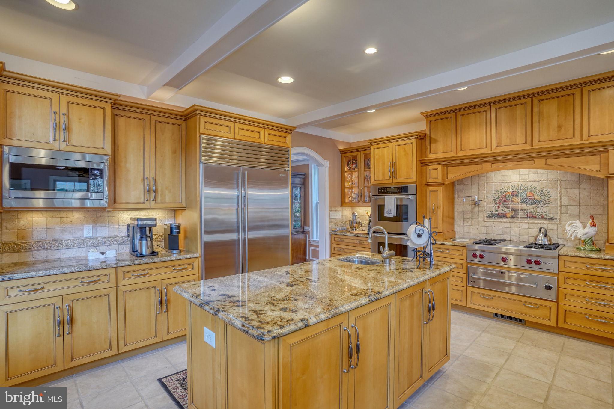 WOLFE POINTE - Residential