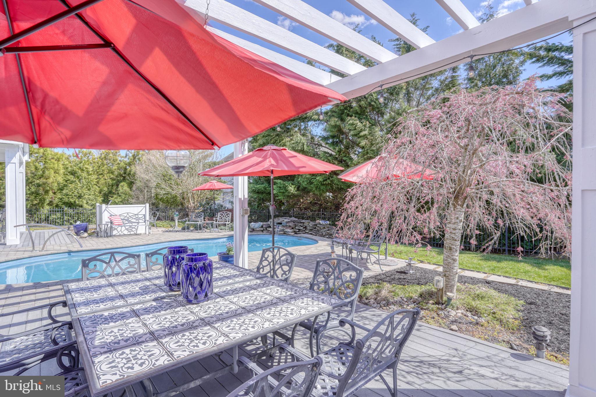 WOLFE POINTE - Residential