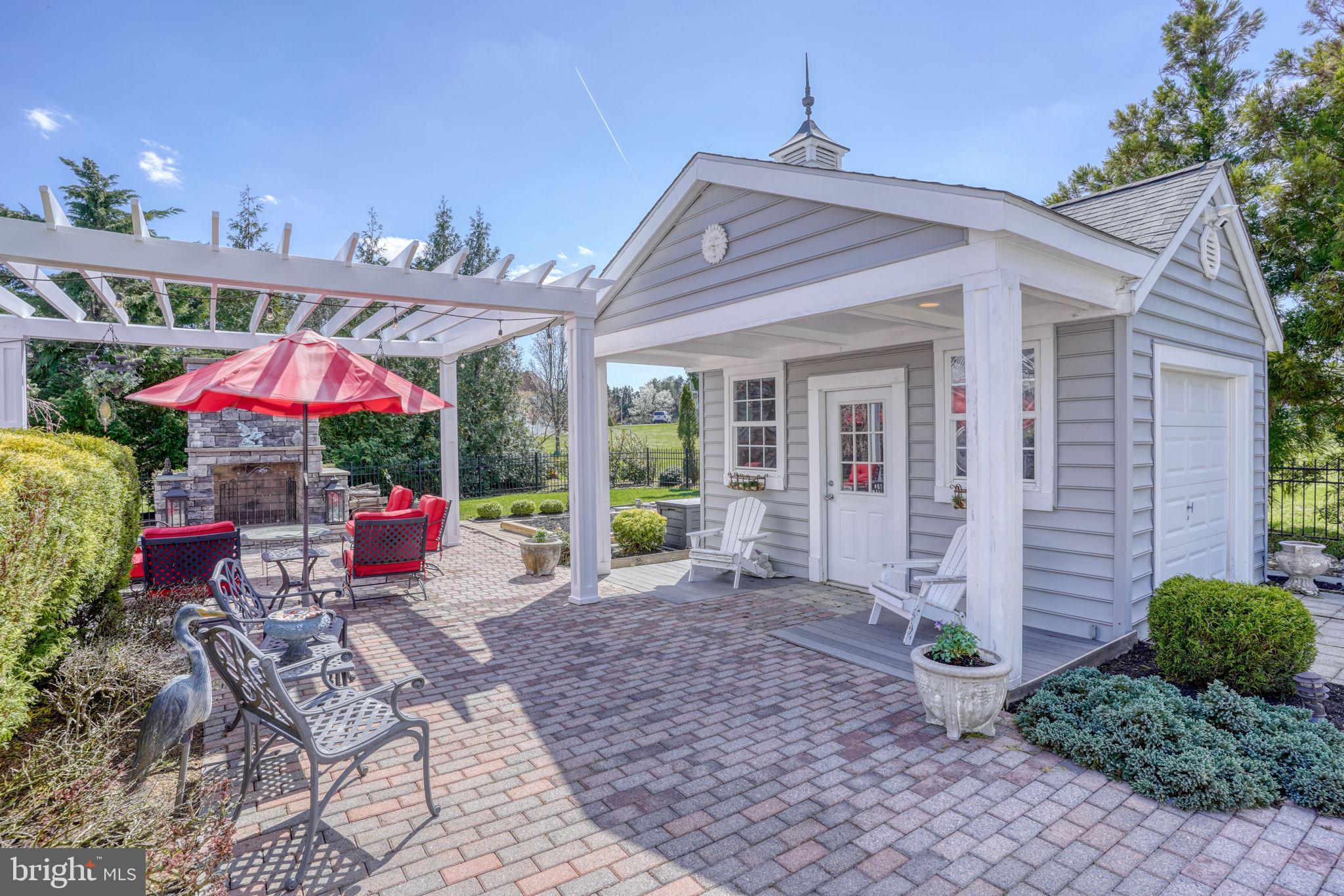 WOLFE POINTE - Residential