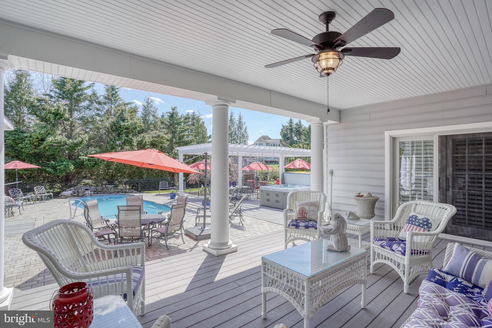 WOLFE POINTE - Residential