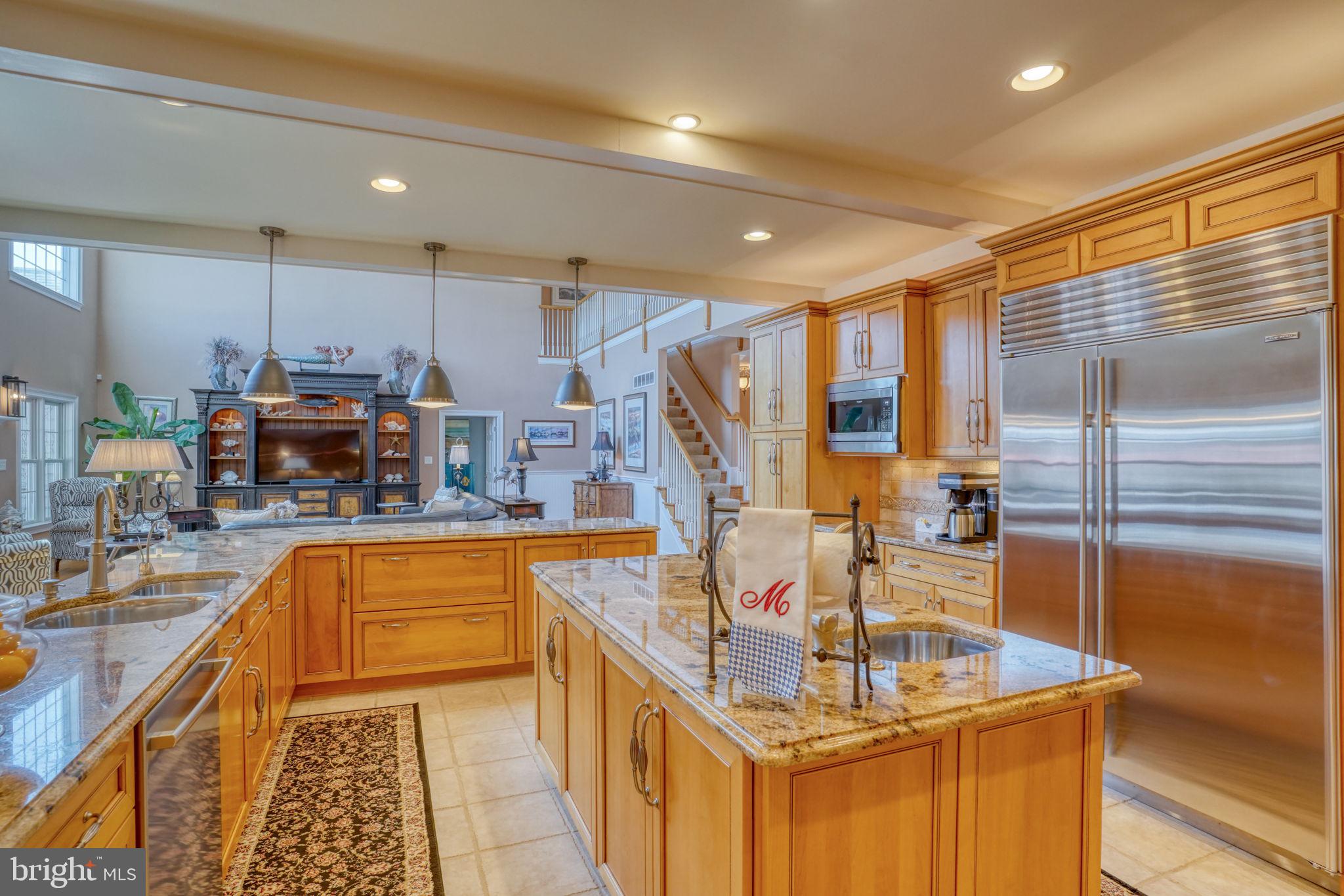 WOLFE POINTE - Residential