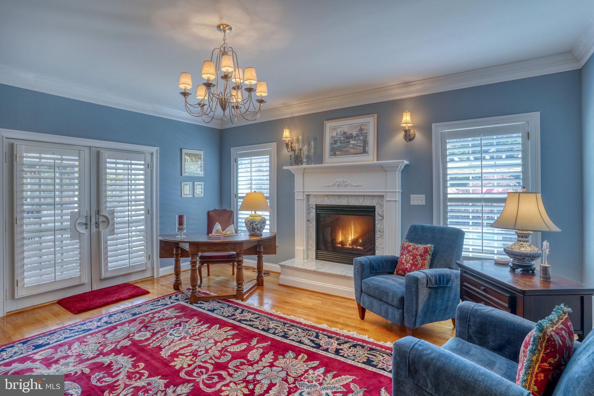 WOLFE POINTE - Residential