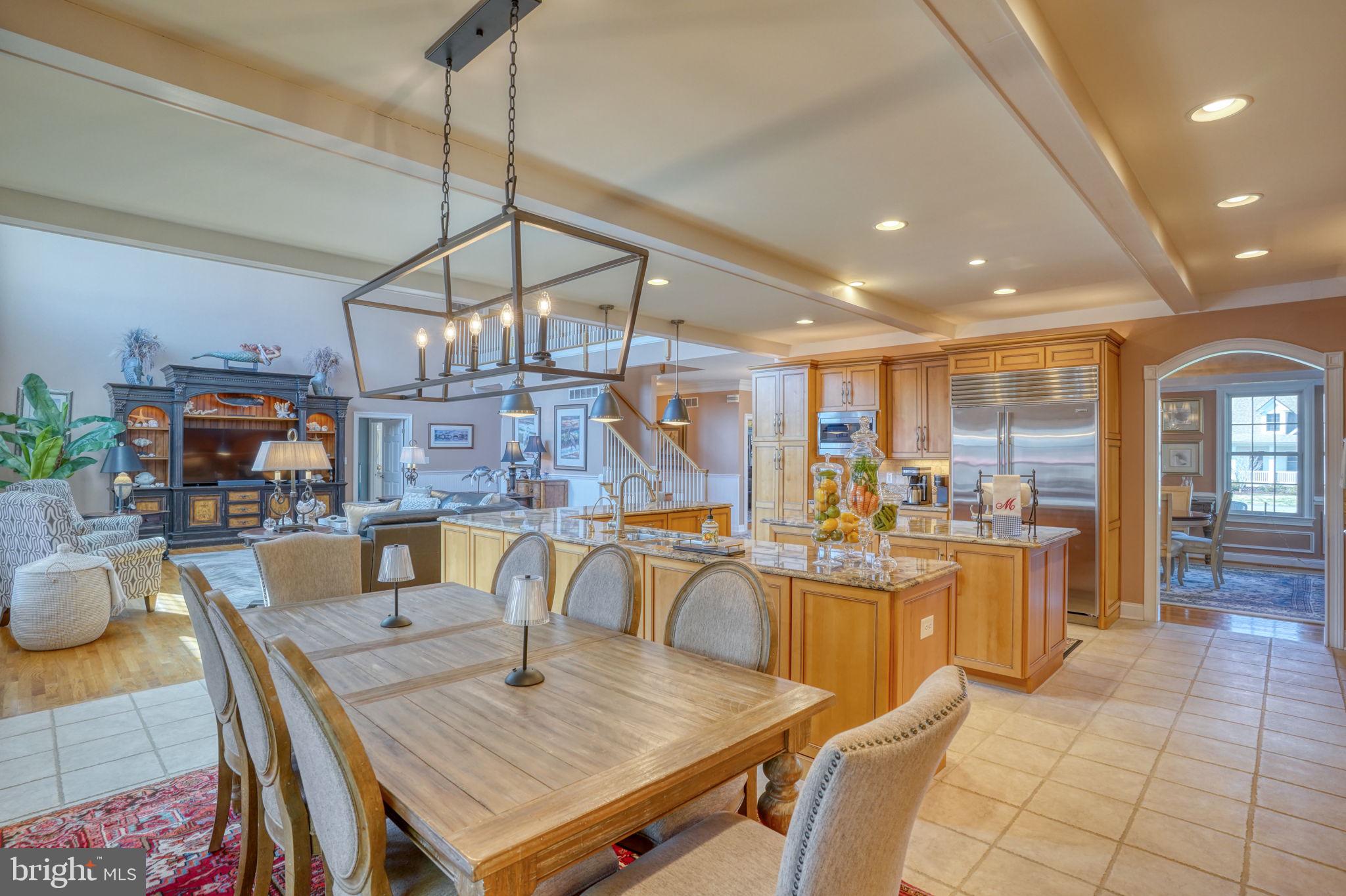 WOLFE POINTE - Residential