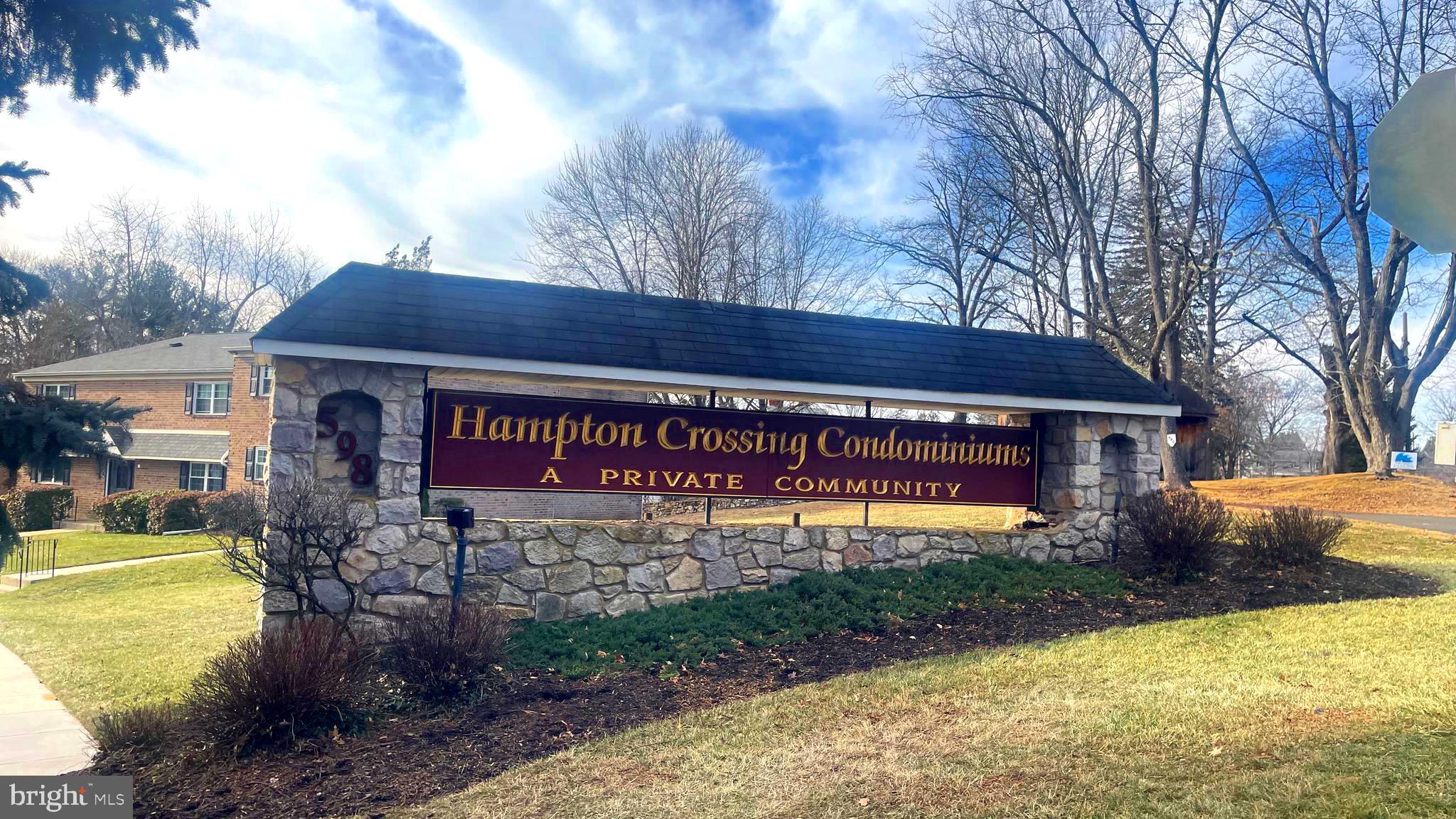 HAMPTON CROSSING - Residential Lease