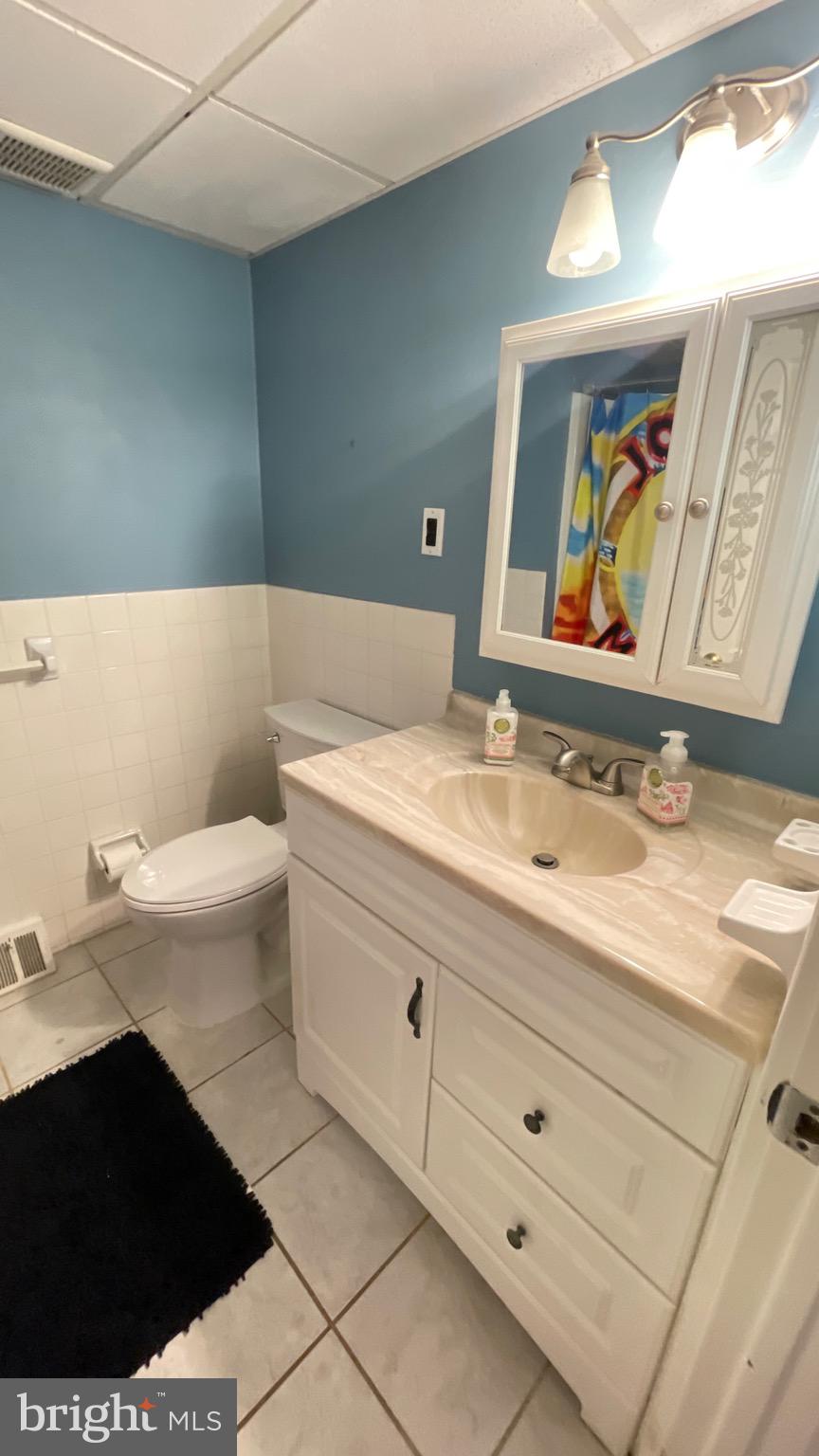 HAMPTON CROSSING - Residential Lease