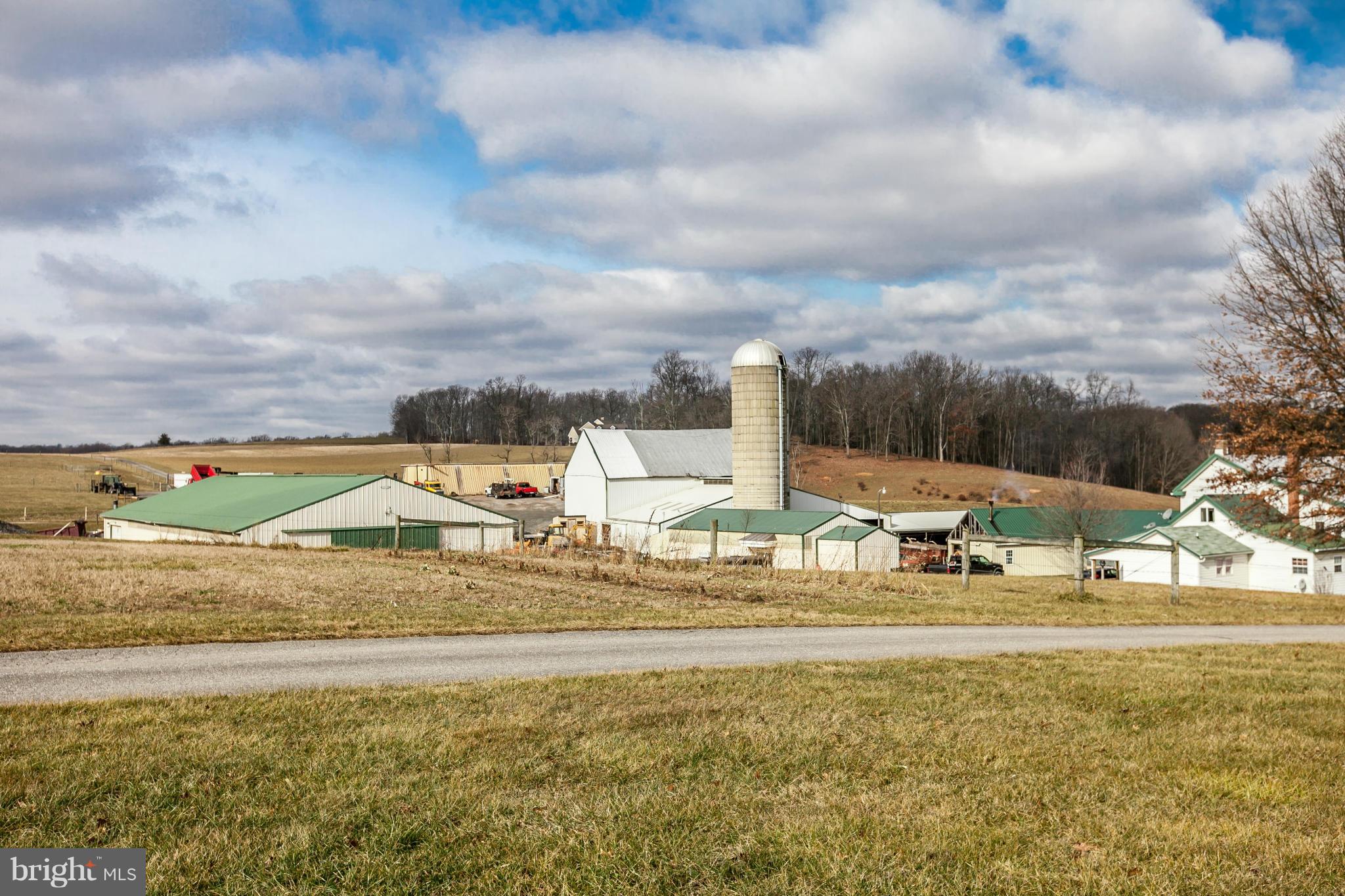 HOME FARM - Residential