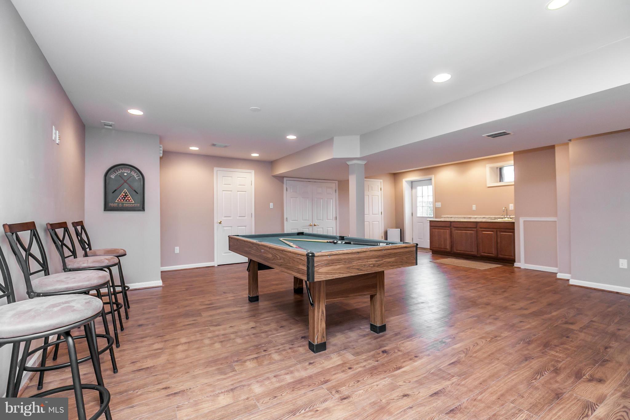 HOME FARM - Residential