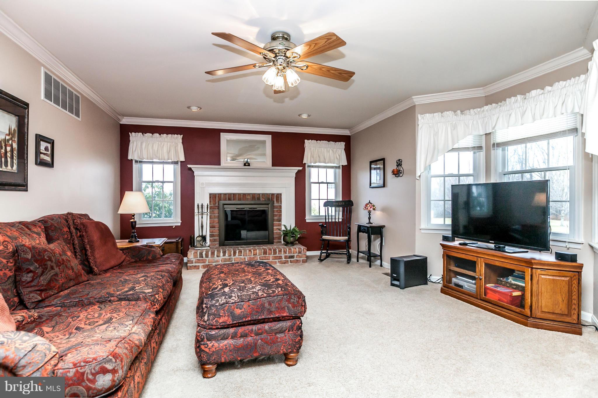 HOME FARM - Residential