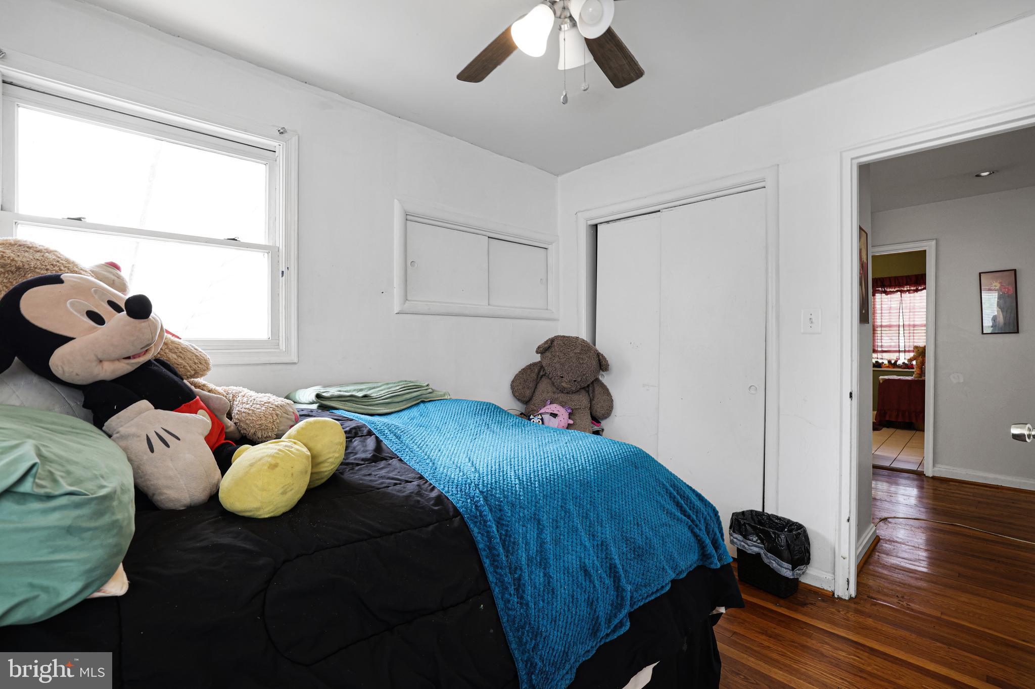 GREENWOOD KNOLLS - Residential