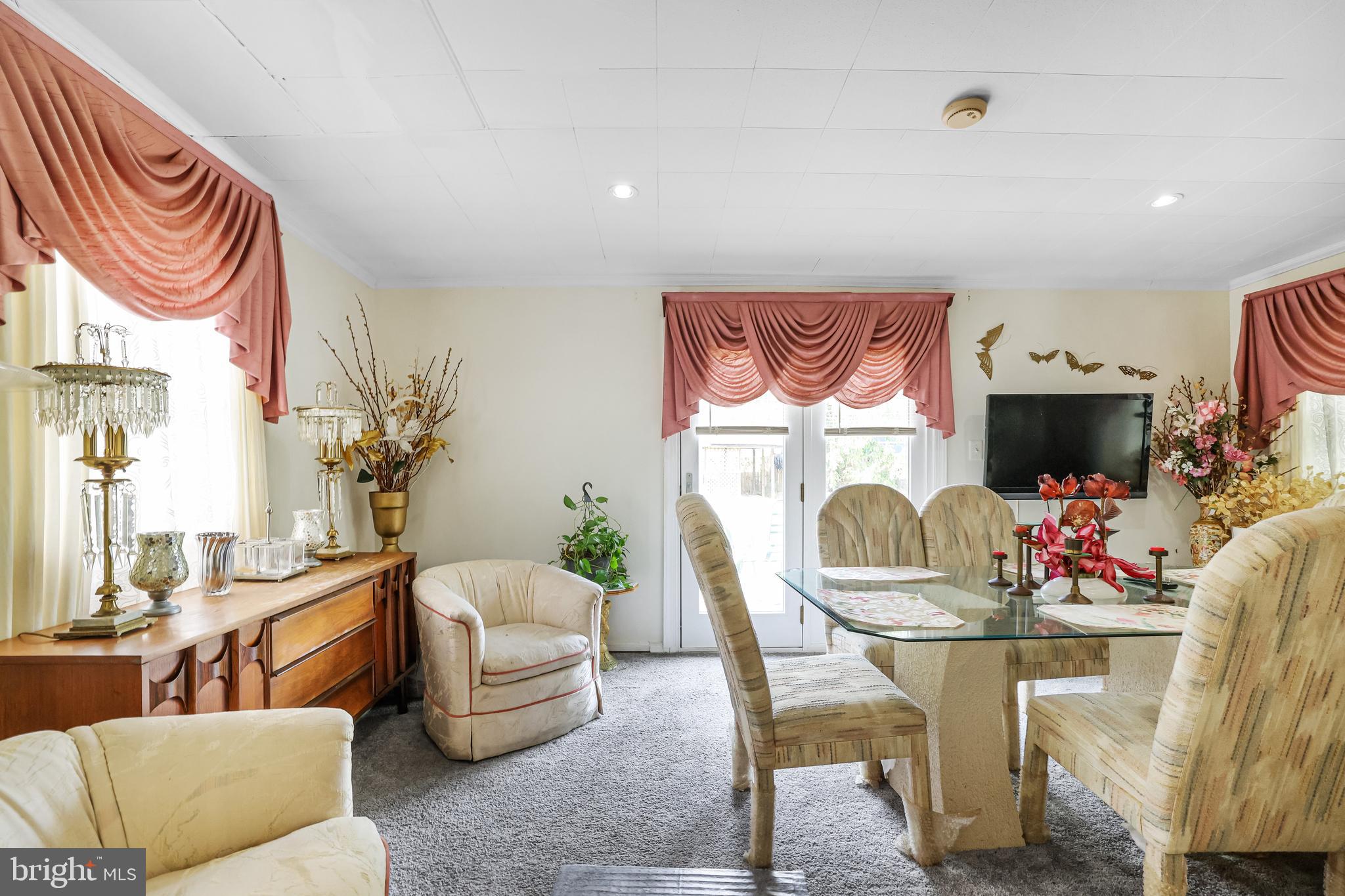 GREENWOOD KNOLLS - Residential
