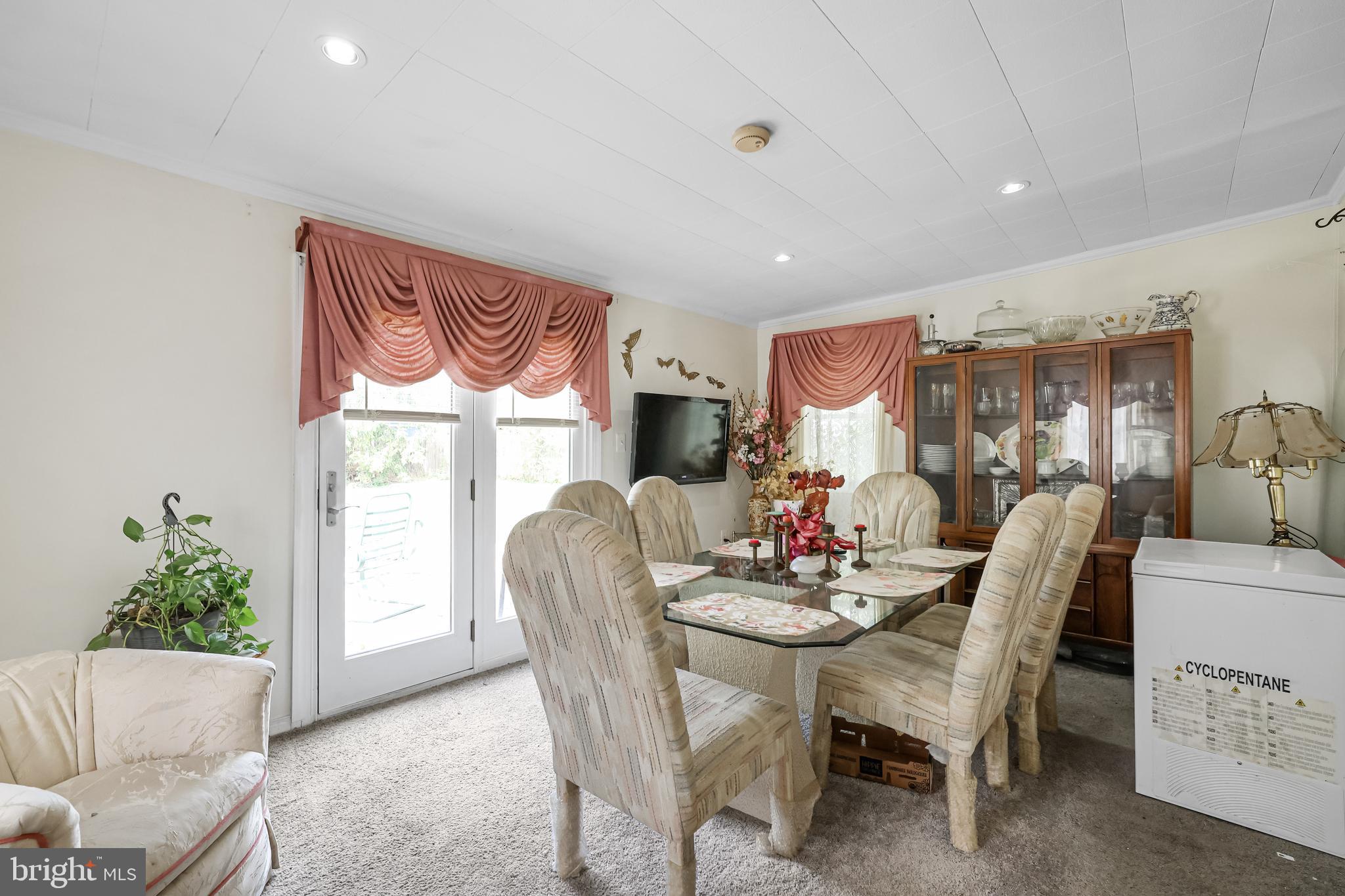 GREENWOOD KNOLLS - Residential