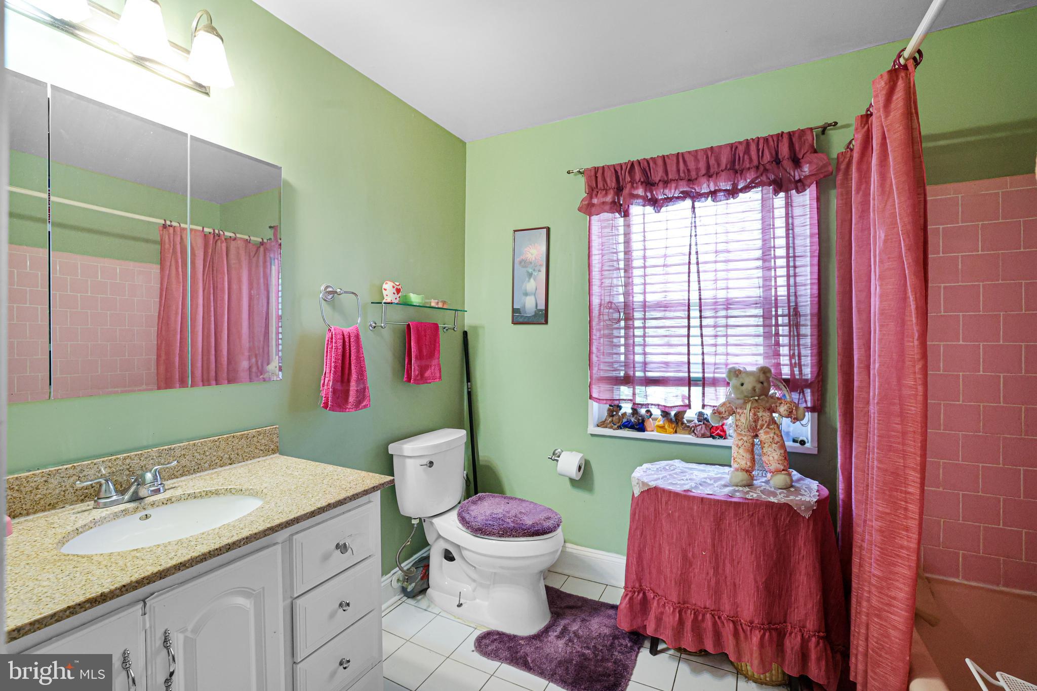 GREENWOOD KNOLLS - Residential