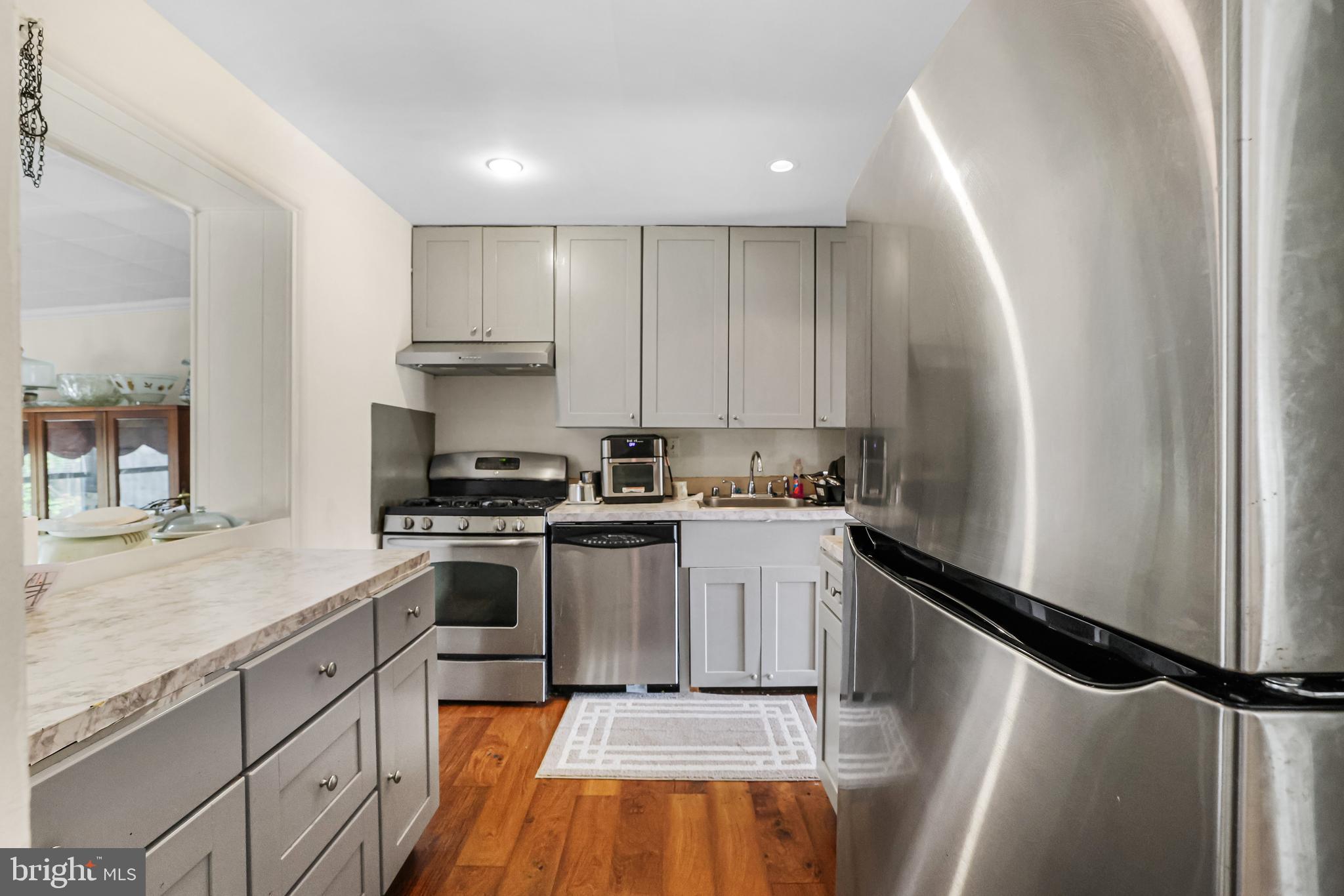 GREENWOOD KNOLLS - Residential