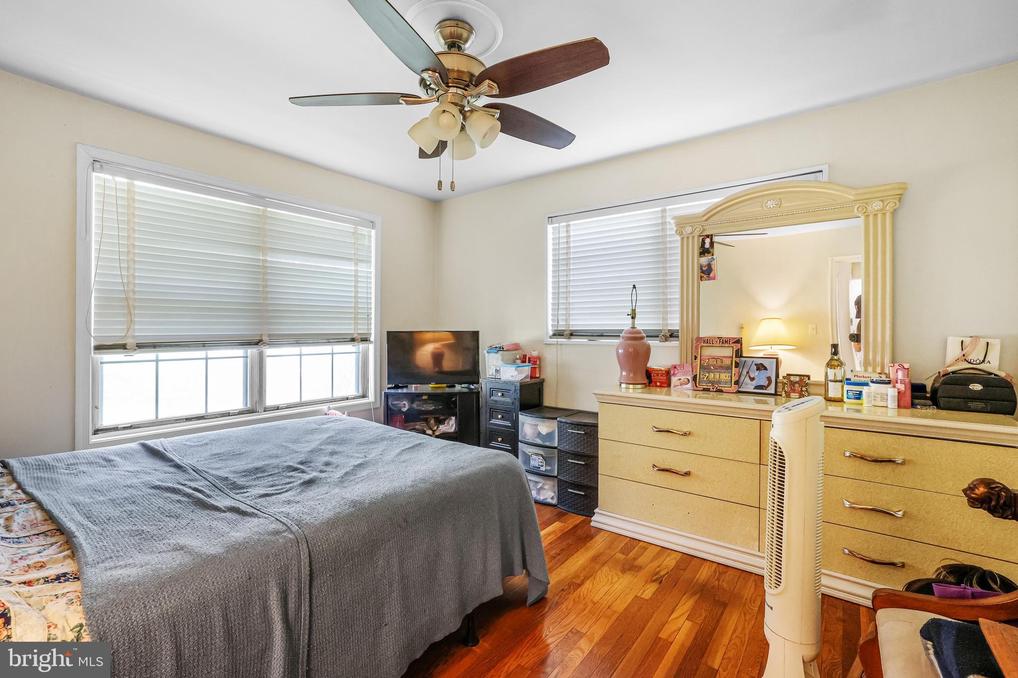 GREENWOOD KNOLLS - Residential