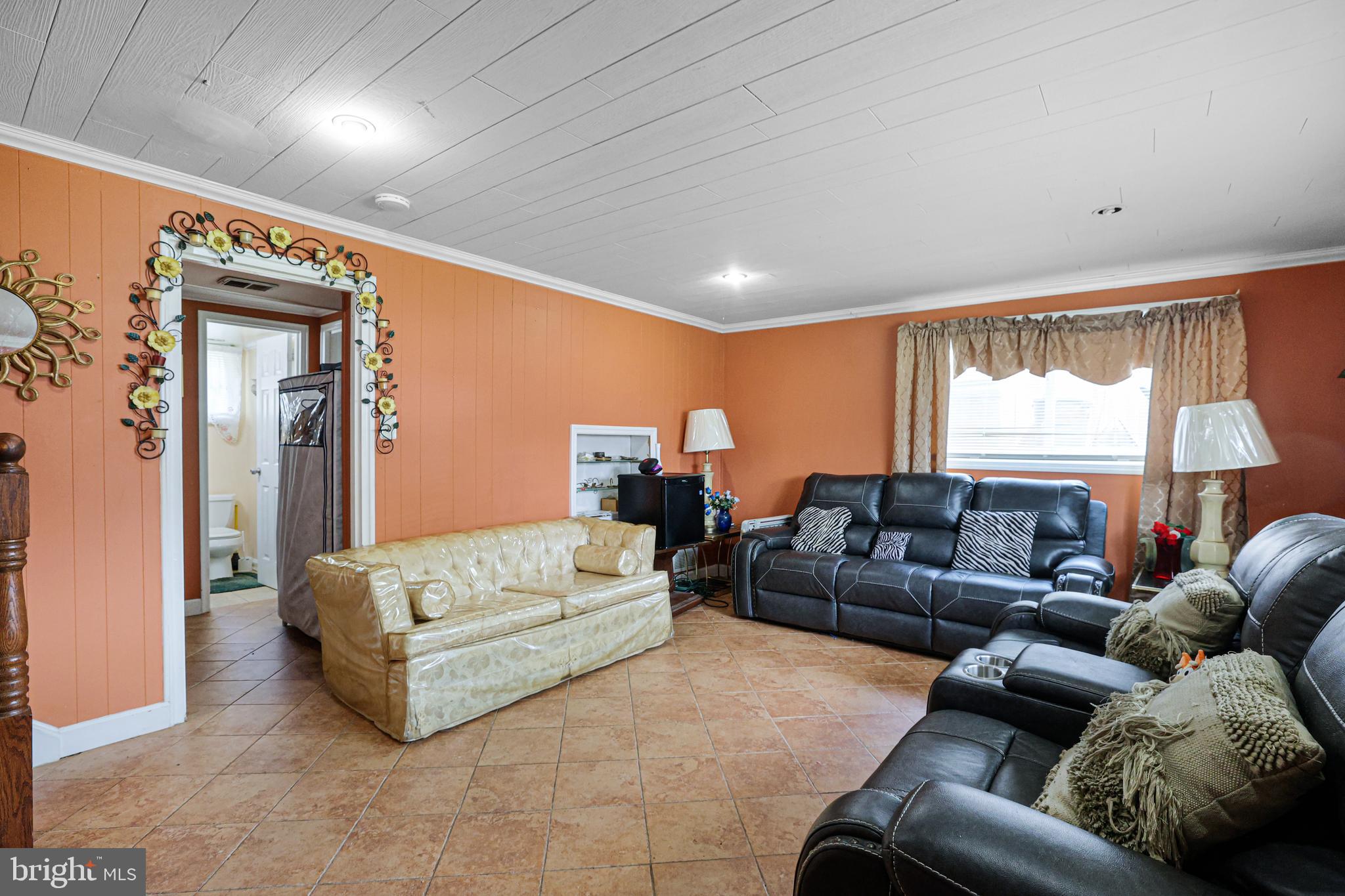 GREENWOOD KNOLLS - Residential